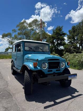 TOYOTA BANDEIRANTE 3.7 BJ50LV 4X4 TETO RIGIDO DIESEL 2P MANUAL